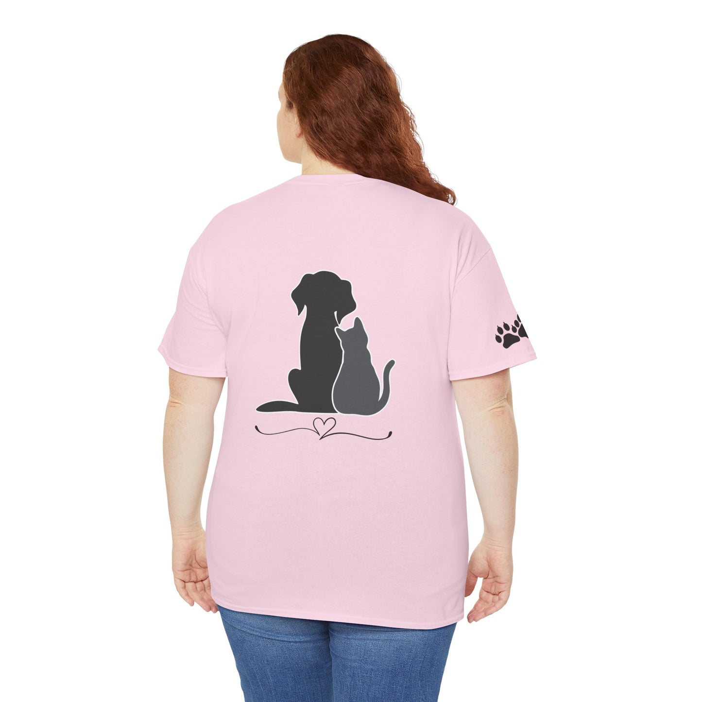 T-shirt for those who love their pets, dogs and cats 🐶🐱