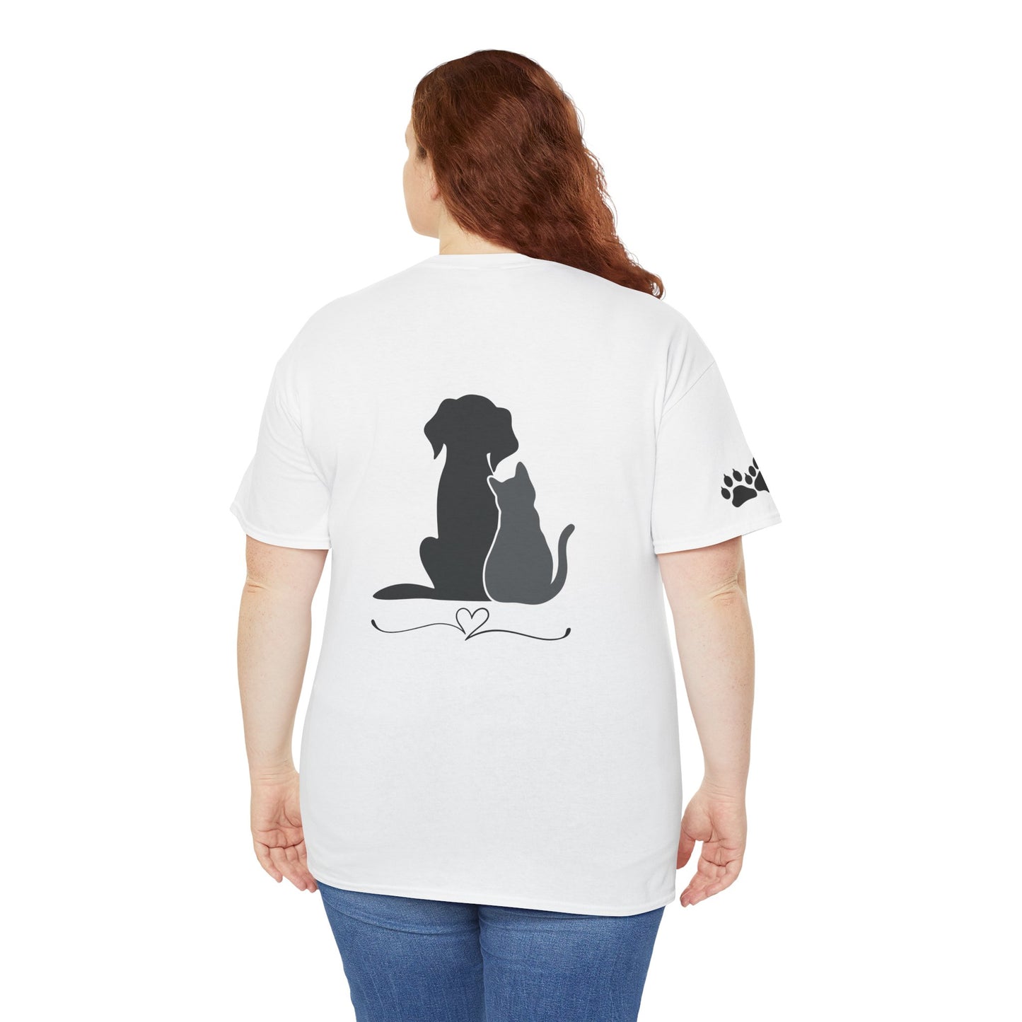 T-shirt for those who love their pets, dogs and cats 🐶🐱